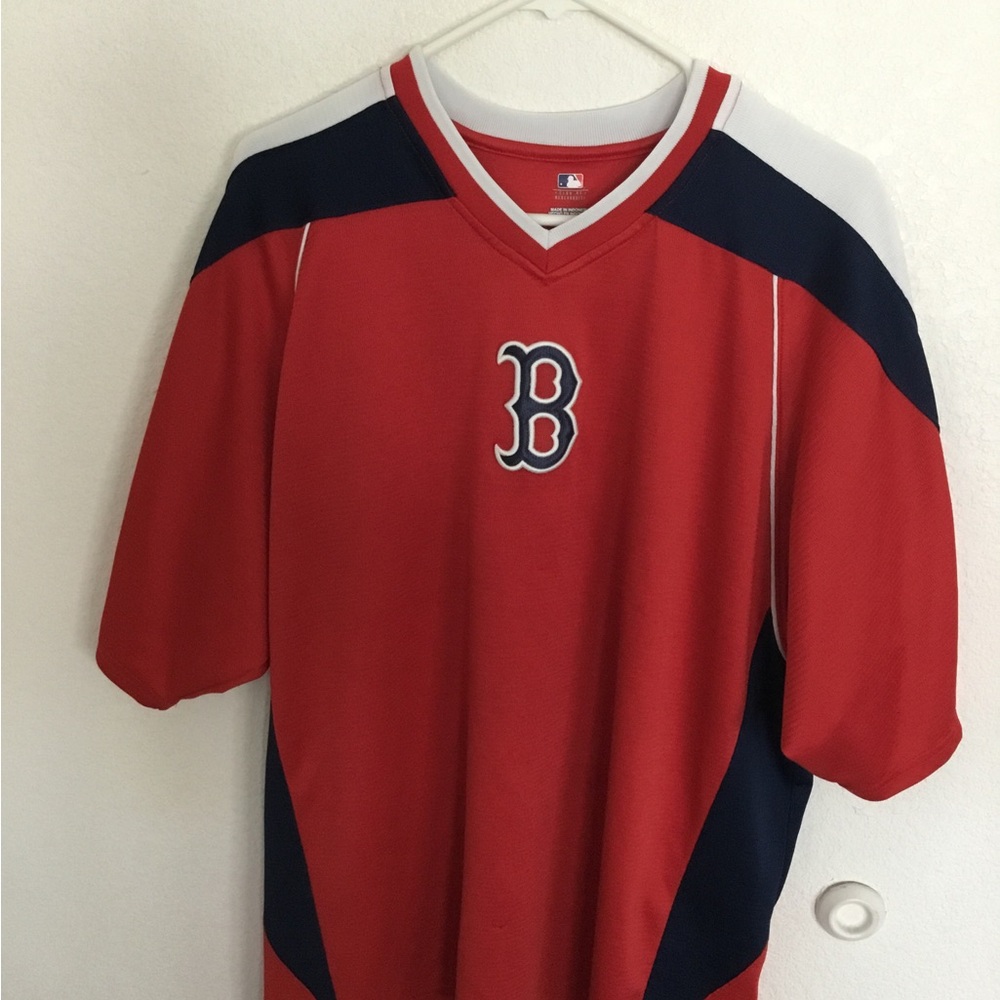Boston Red Sox polyester v neck short sleeve shirt size XL